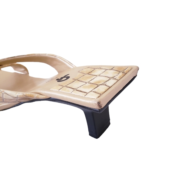 Vintage GF Originals Square Toe Slip-on Heels - Picture 10 of 15